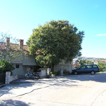 Apartments Dagmar Krk Town Exterior photo
