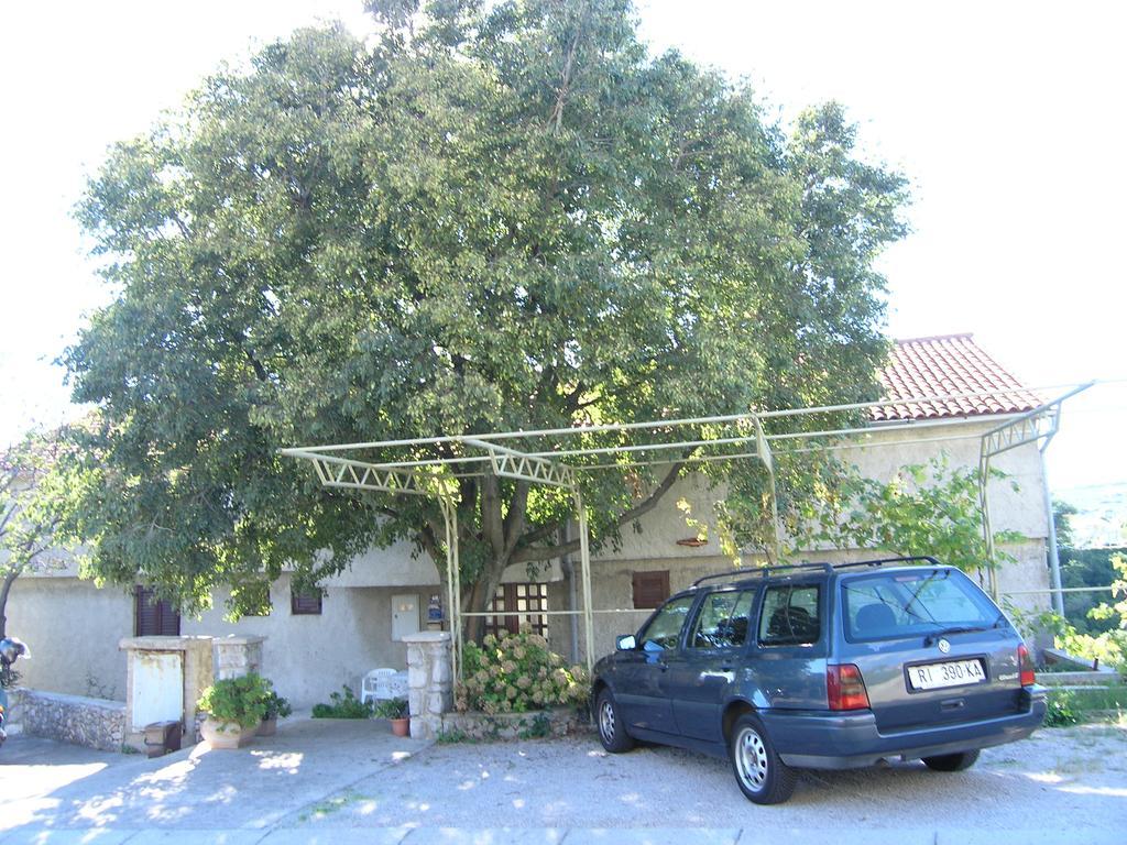 Apartments Dagmar Krk Town Exterior photo