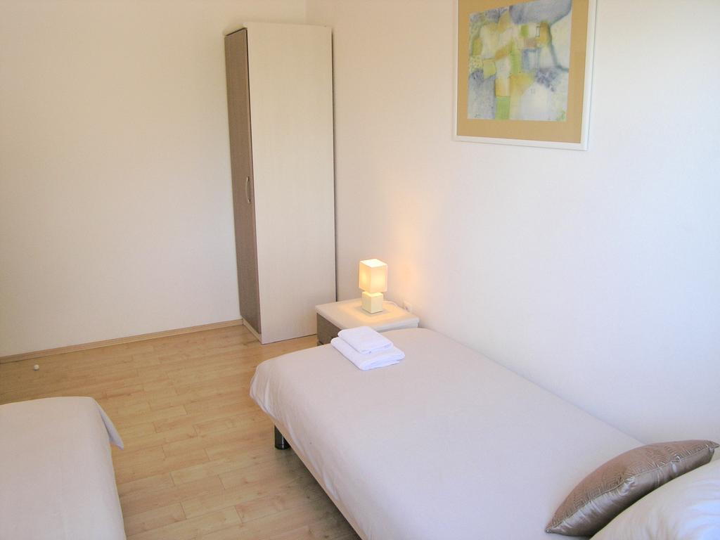 Apartments Dagmar Krk Town Exterior photo