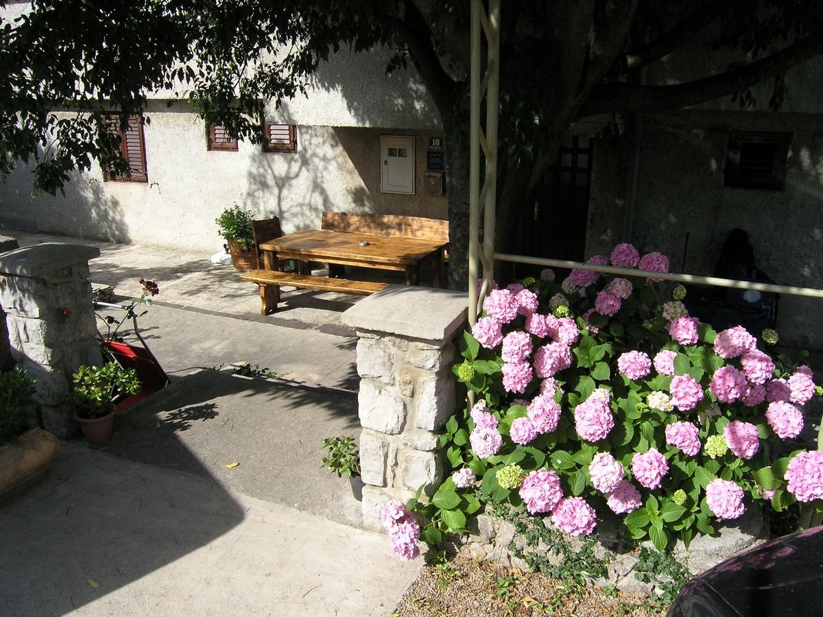 Apartments Dagmar Krk Town Exterior photo