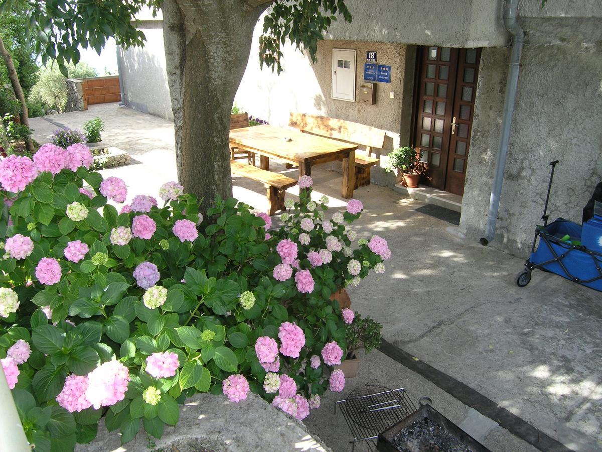 Apartments Dagmar Krk Town Exterior photo